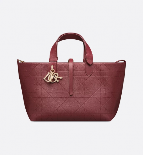 디올  Toujours 미디엄 백 버건디 플랫 매크로까나쥬 송아지 가죽 M2821OCUQ_M00R